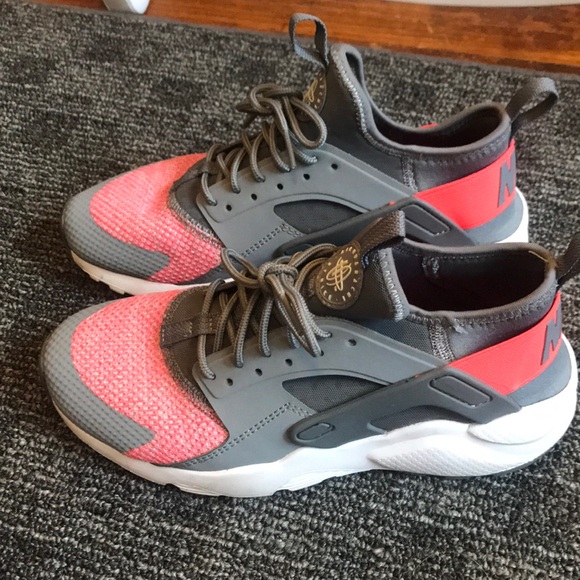 Nike Huarache - Picture 3 of 5